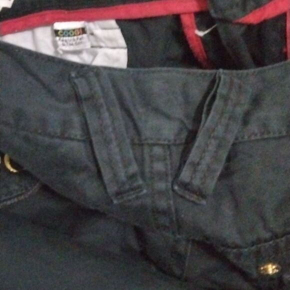 Coogi Black and Gold Embroidered Cargo Shorts Men Size 42 - Picture 10 of 10